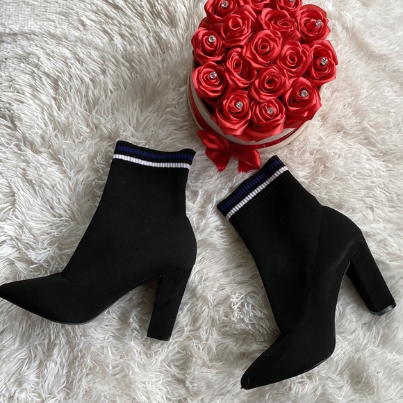 Women’s sz 9 pointed toe stacked heels black sock business casual ankle booties - Picture 5 of 9